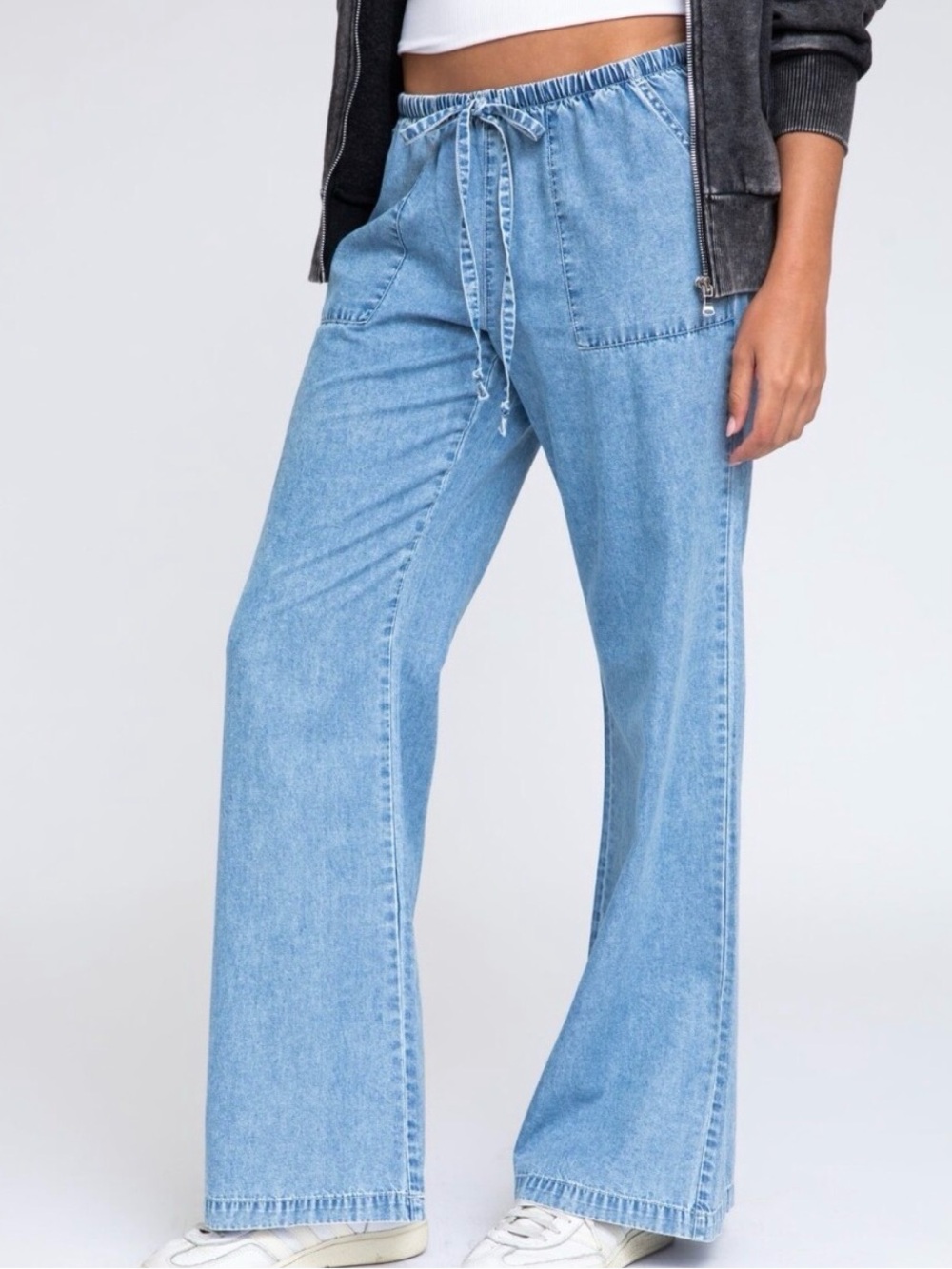Rewash Low Rise Light Wash Denim Drawstring Pants